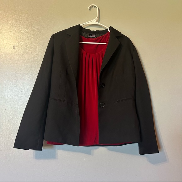 Kasper Separates Women's  2 Piece Black Blazer Sz 8 & Red Top  Sz M Career - Picture 1 of 15